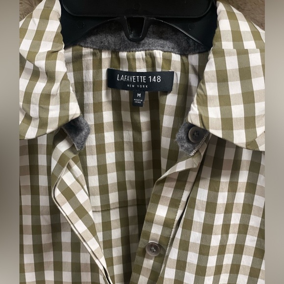 Lafayette 148 New York Button Down Long Sleeved Blouse Size Medium Top - Picture 4 of 7